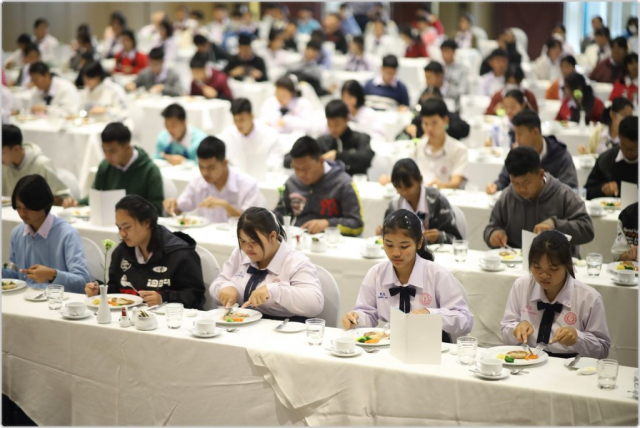 325473228_1341005086733294_8912956940678545243_n