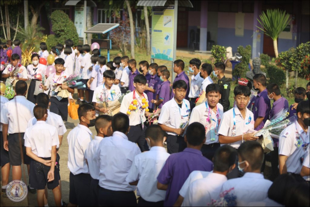 LINE_ALBUM_รับใบประกาศนียบัตร_230225_270