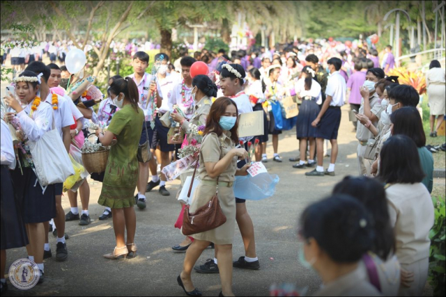 LINE_ALBUM_รับใบประกาศนียบัตร_230225_279