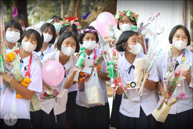 LINE_ALBUM_รับใบประกาศนียบัตร_230225_290