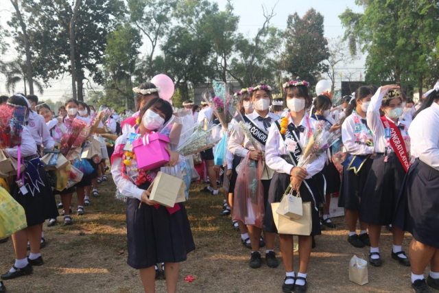 LINE_ALBUM_รับใบประกาศนียบัตร_230225_435