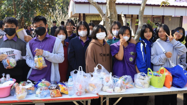 LINE_ALBUM_มอบของขวัญปีใหม่2567_๒๓๑๒๒๘_31