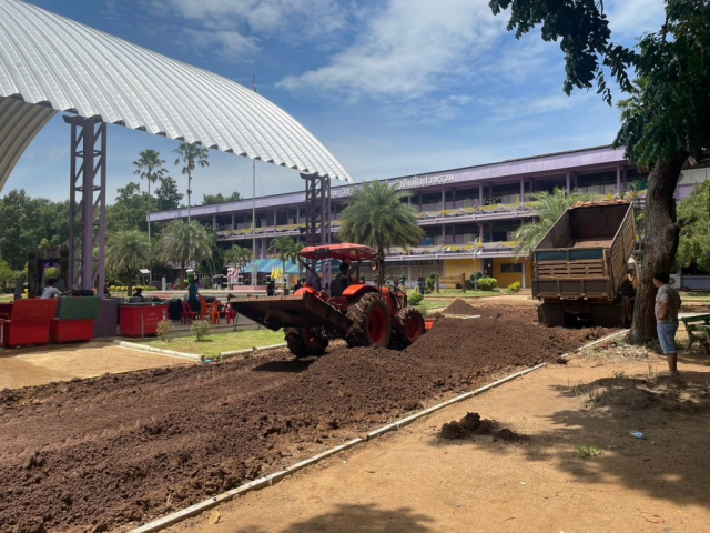 LINE_ALBUM_คาราวานรถบรรทุกดิน-21-กันยายน-2567_240921_88