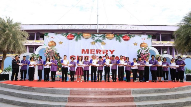 LINE_ALBUM_มอบทุนการศึกษา_241229_25